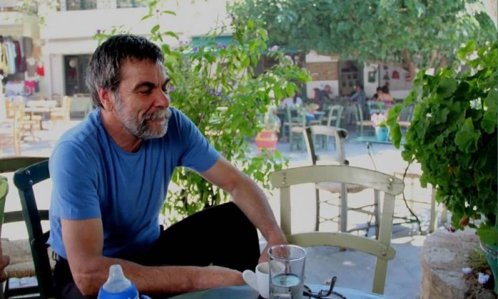 Ανώγεια: Με μια σπαρακτική μαντινάδα αποχαιρέτισε ο γιος τον Πατέρα